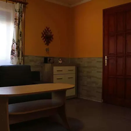 Hocza Apartment